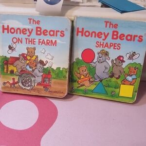 The Honey Bears Kids Book Set - On the Farm & Shapes